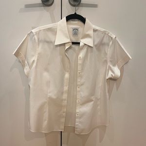 Brooks brothers no wrinkle short sleeves dress shirt size 8p